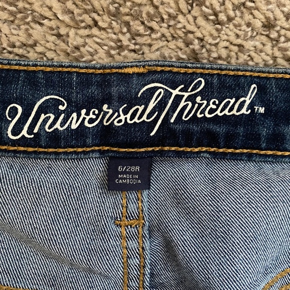 Universal Thread Mid Rise Skinny Jeans - Picture 3 of 6